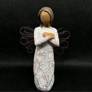 New in box Retired Willow Tree Remembrance figurine Darker skin)